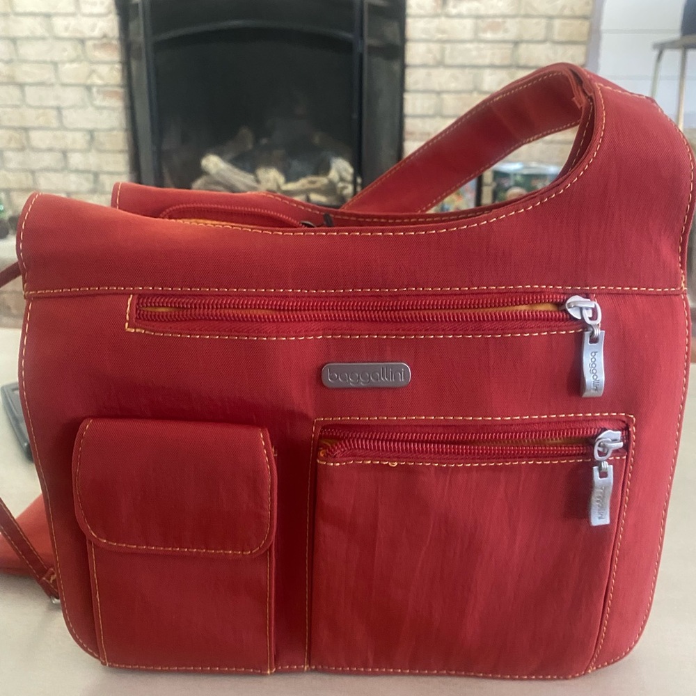 Baggallini crossbody, Red, New with coin purse.